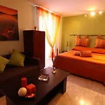 Ξενοδοχείο με διαμερίσματα Flats