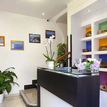 索伦托费拉特斯酒店