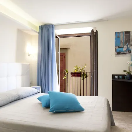 Flats מלון דירות 4*