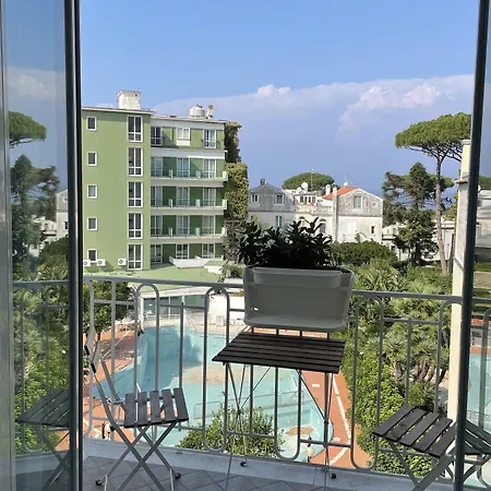 索伦托费拉特斯酒店 公寓式酒店