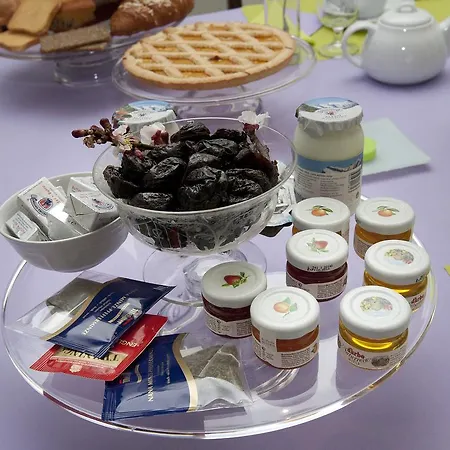 מלון דירות Flats 4*