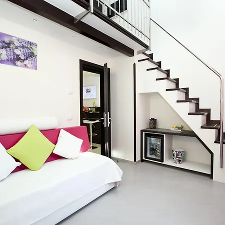 Flats 4*